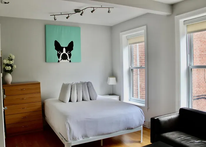 Stylish Downtown Studio In The Southend, C.Ave# 2
